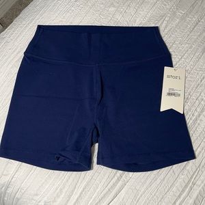 stori Perseverance Fitted 4” Short